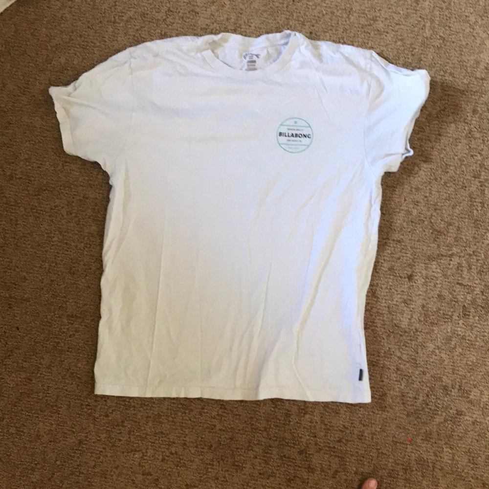 white billabong t shirt